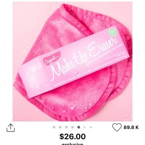 *Free with purchase *NWT Makeup Eraser ✏️